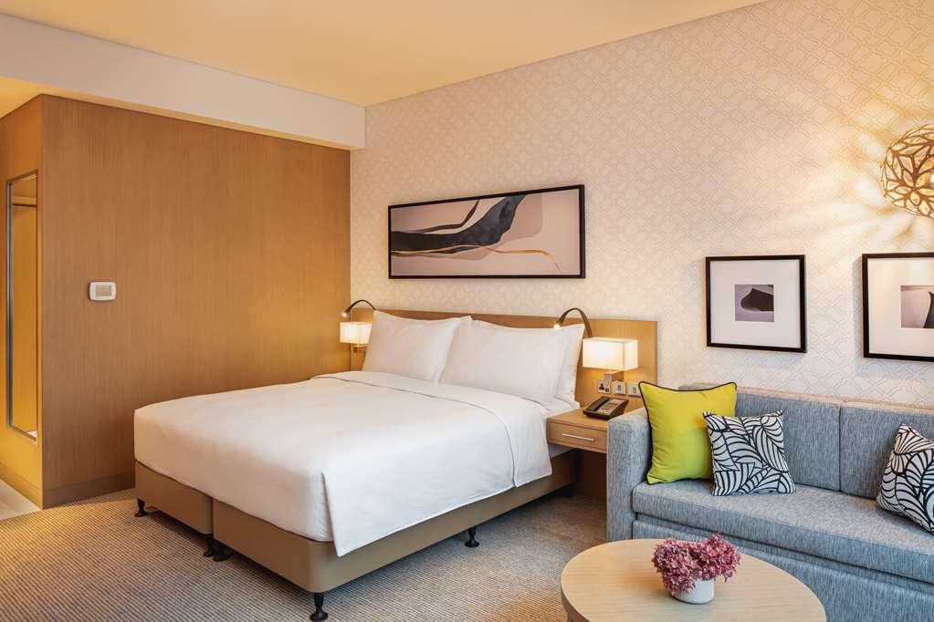 Doubletree By Hilton Fujairah City Rom bilde A room at the hotel