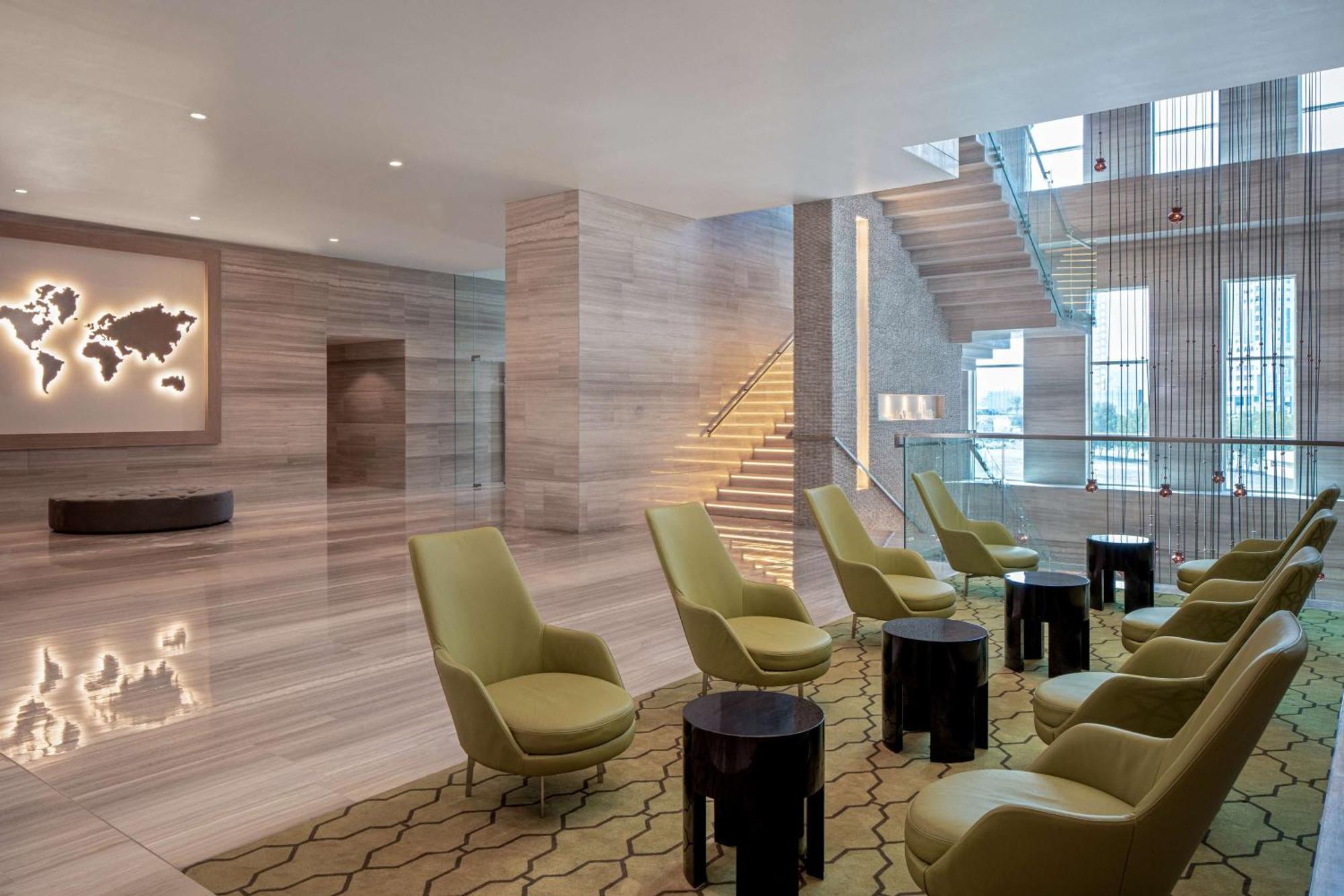 Doubletree By Hilton Fujairah City Eksteriør bilde The lobby of the hotel